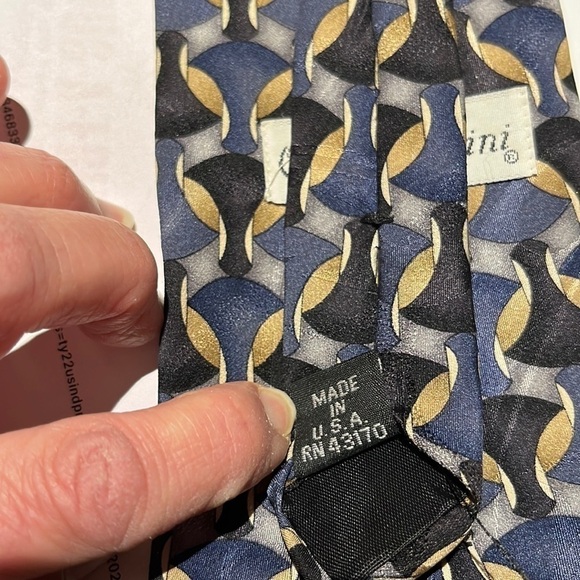 Oleg Cassini Imported Silk Tie ✝️ - Picture 13 of 15